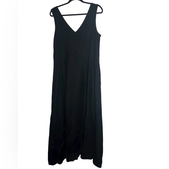 Rosso35 black v-neck linen sleeveless maxi dress size 46 - threedaughtersproperties.com Rosso35 black v-neck linen sleeveless maxi dress size 46 - threedaughtersproperties.com